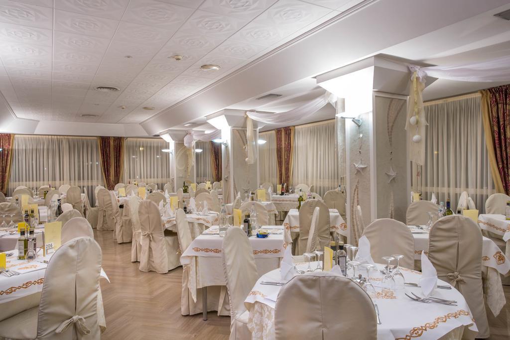Hotel Feldberg ริชโชเน ภายนอก รูปภาพ