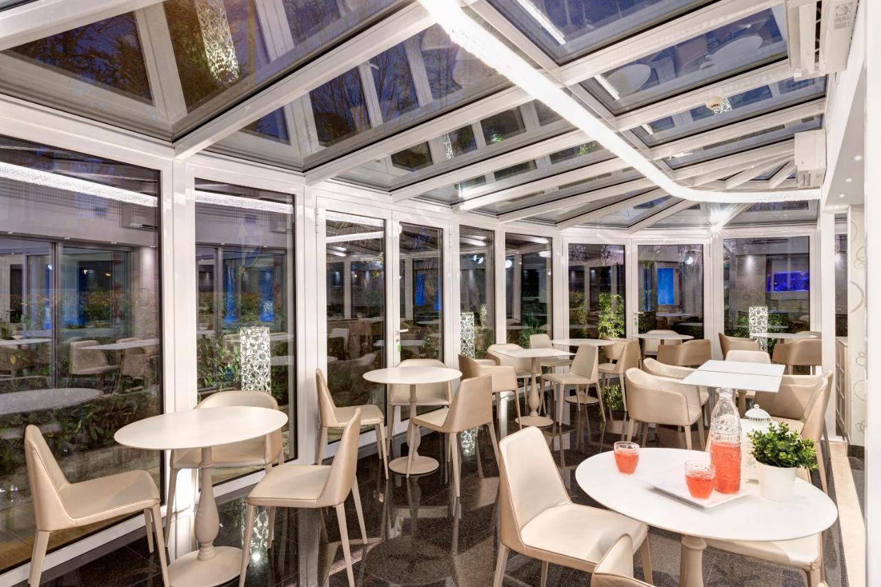 Hotel Feldberg ริชโชเน ภายนอก รูปภาพ